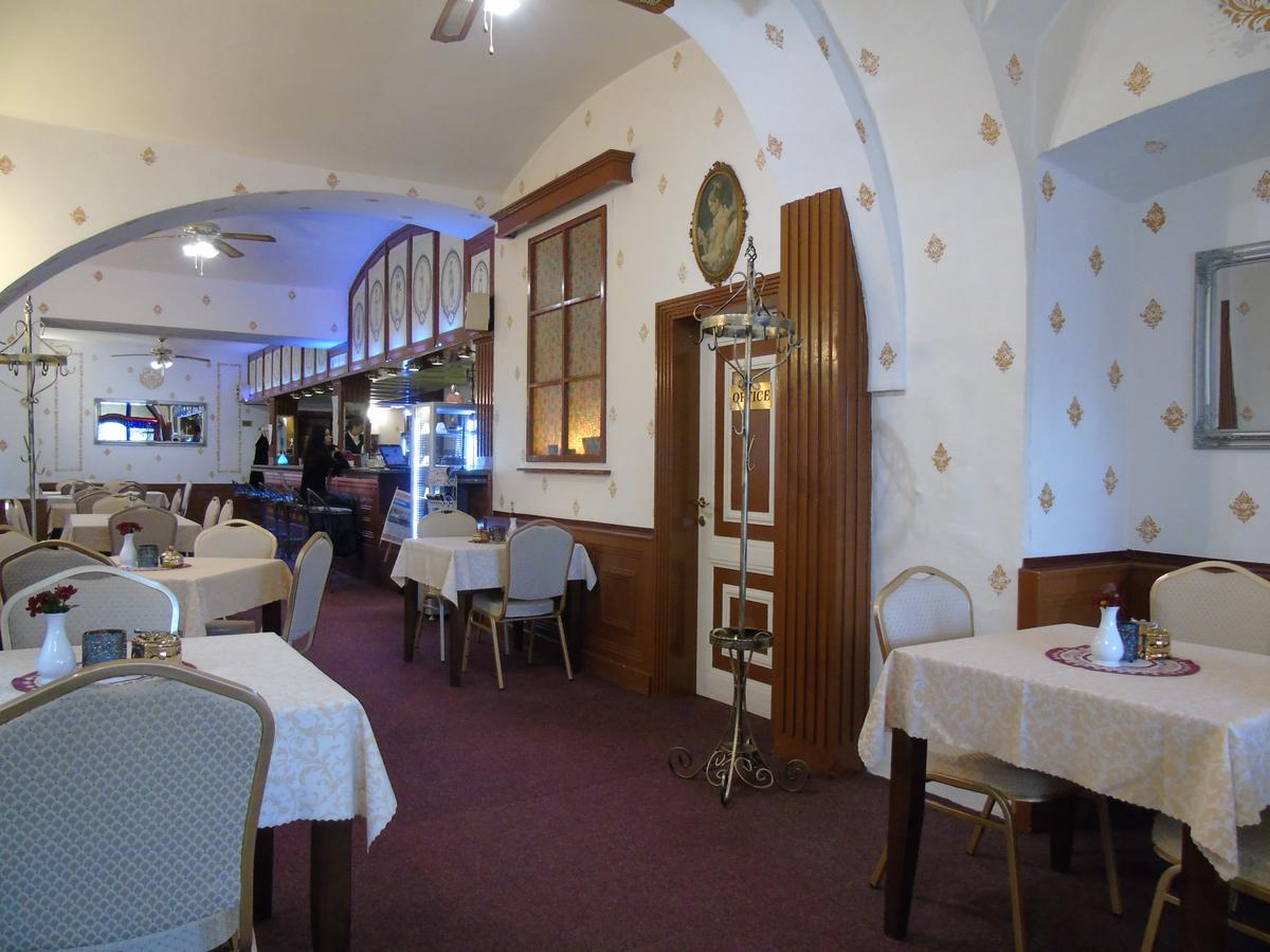 Gl Hotel Trutnov Exterior photo