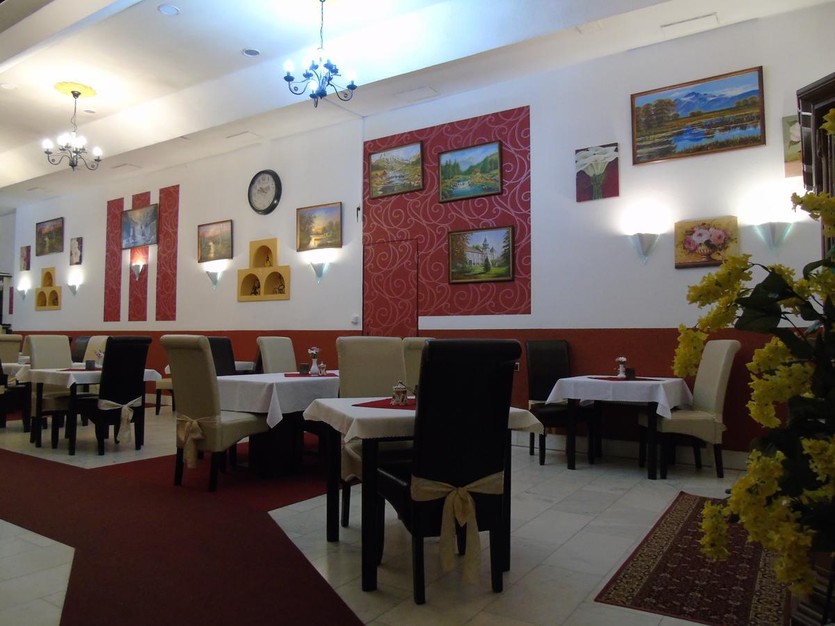 Gl Hotel Trutnov Exterior photo